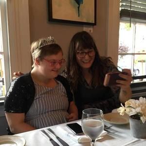 Meet your Posher, Leah